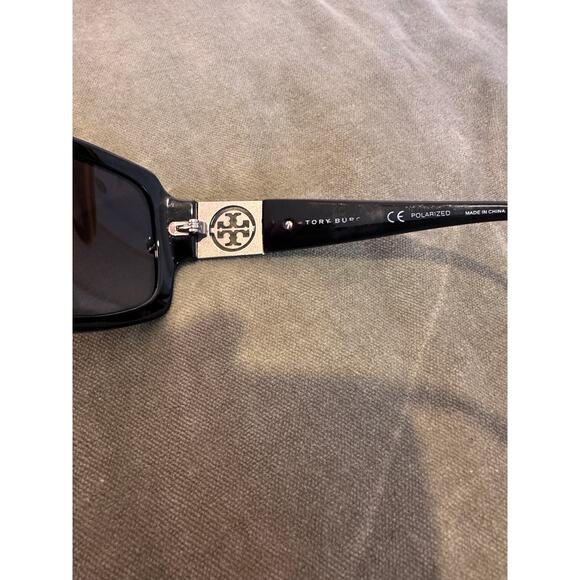 Tory Burch TY9028 Black Sunglasses with Grey Lenses Silver TB Logo - Picture 4 of 7